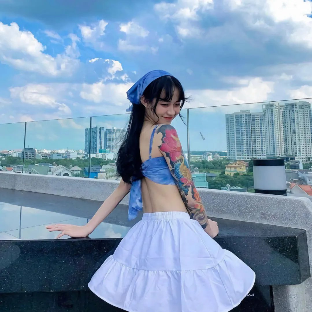布衣知县梵如花 海报